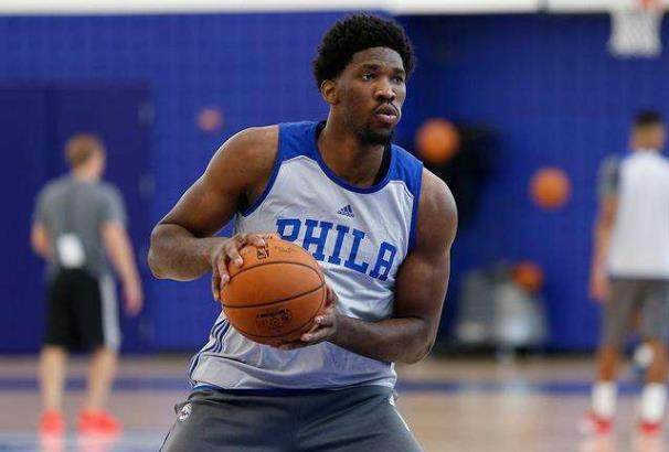 篮球赛场的 篮球赛场的