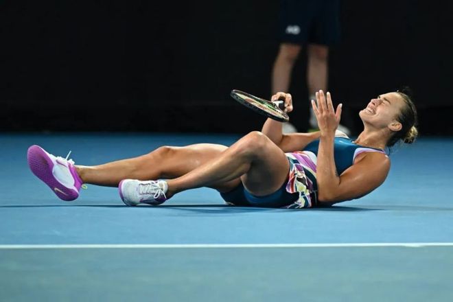 地上足球：力克伯恩利红魔又行了？曼联更衣室已彻底崩盘