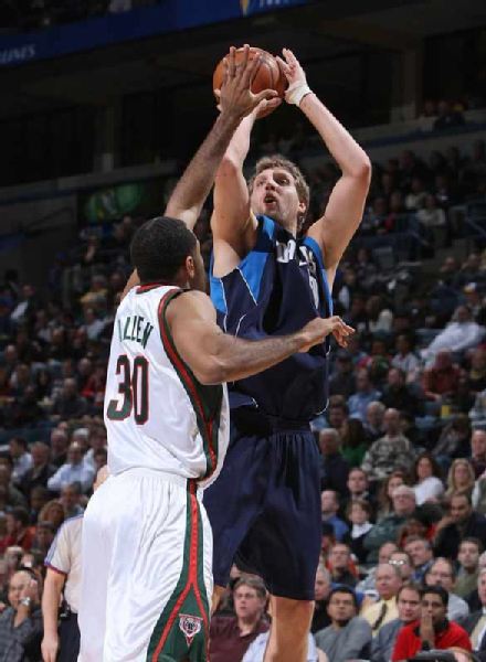 通过积极的 通过积极的