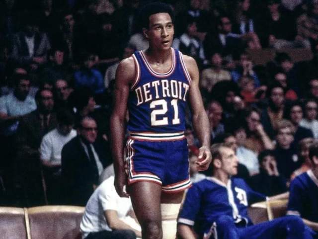 当年轻球员 当年轻球员